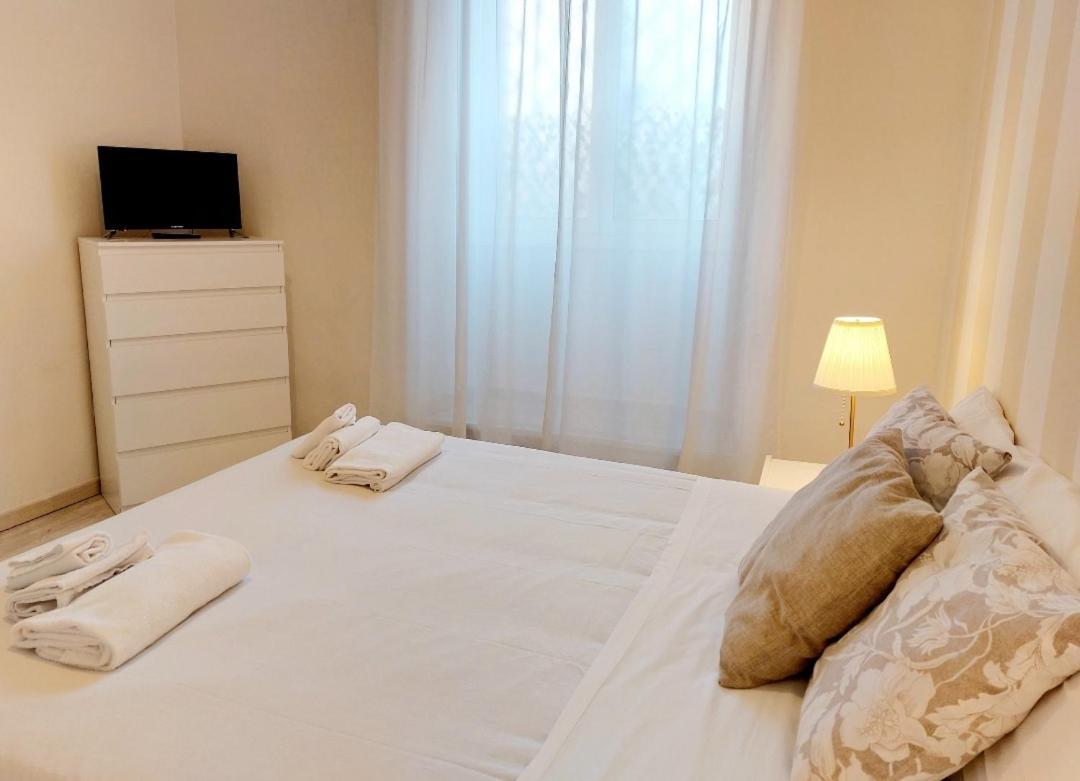 Bbhome Stylish Gold Apartment Near Trastevere Station Rom Exterior foto